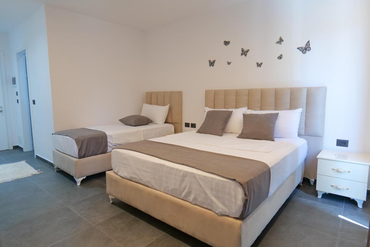 Vila Celaj Hotel Vlorë Екстериор снимка