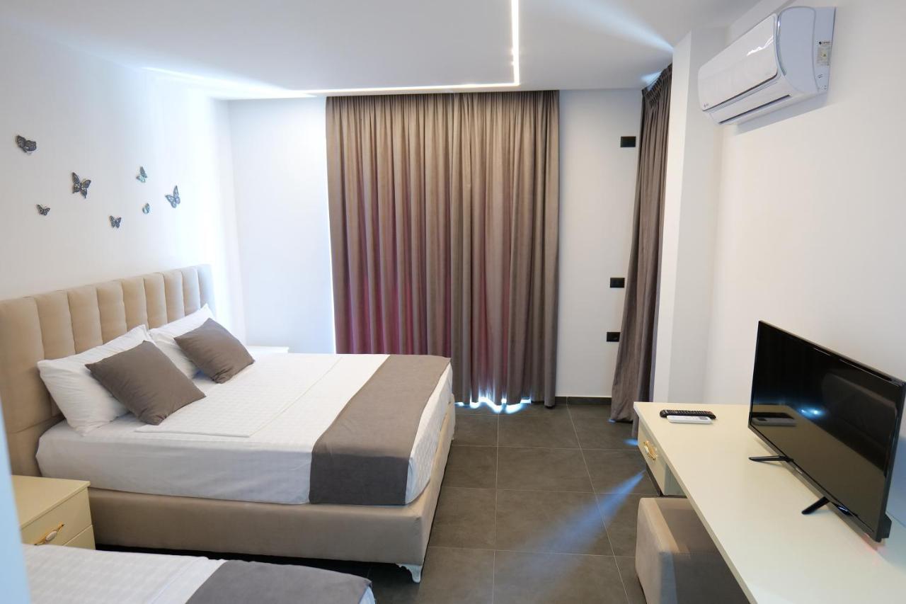 Vila Celaj Hotel Vlorë Екстериор снимка