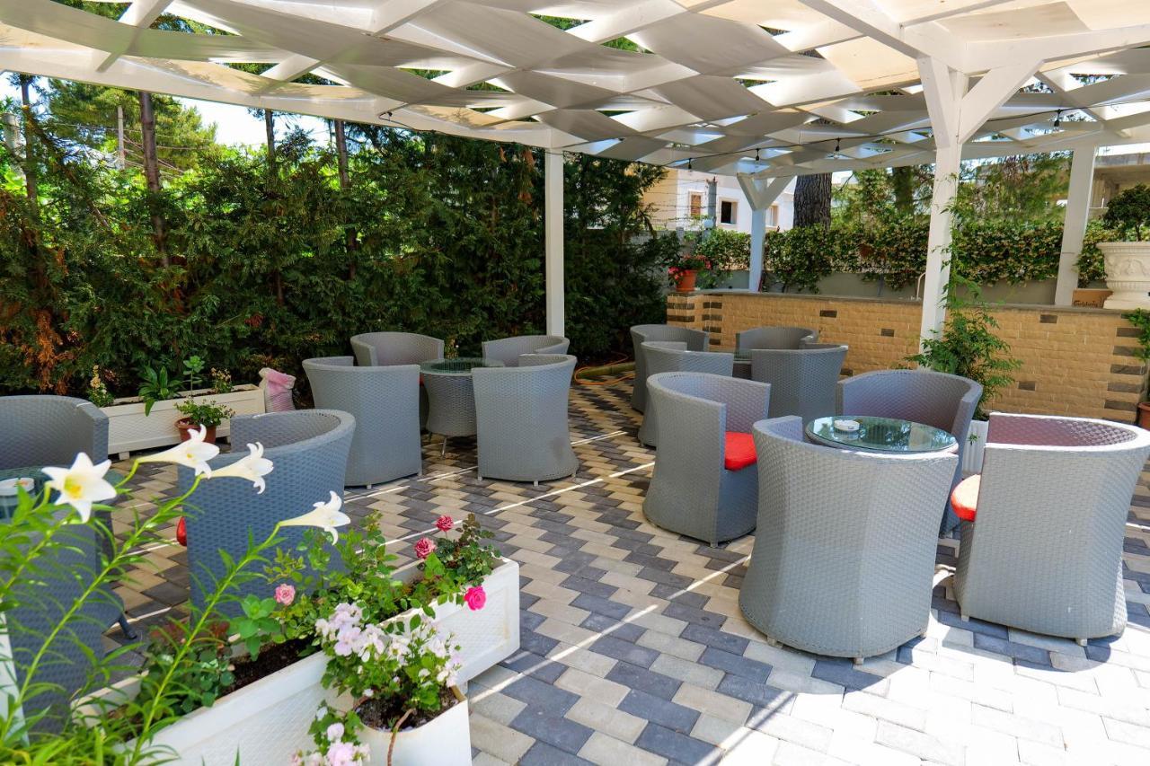 Vila Celaj Hotel Vlorë Екстериор снимка