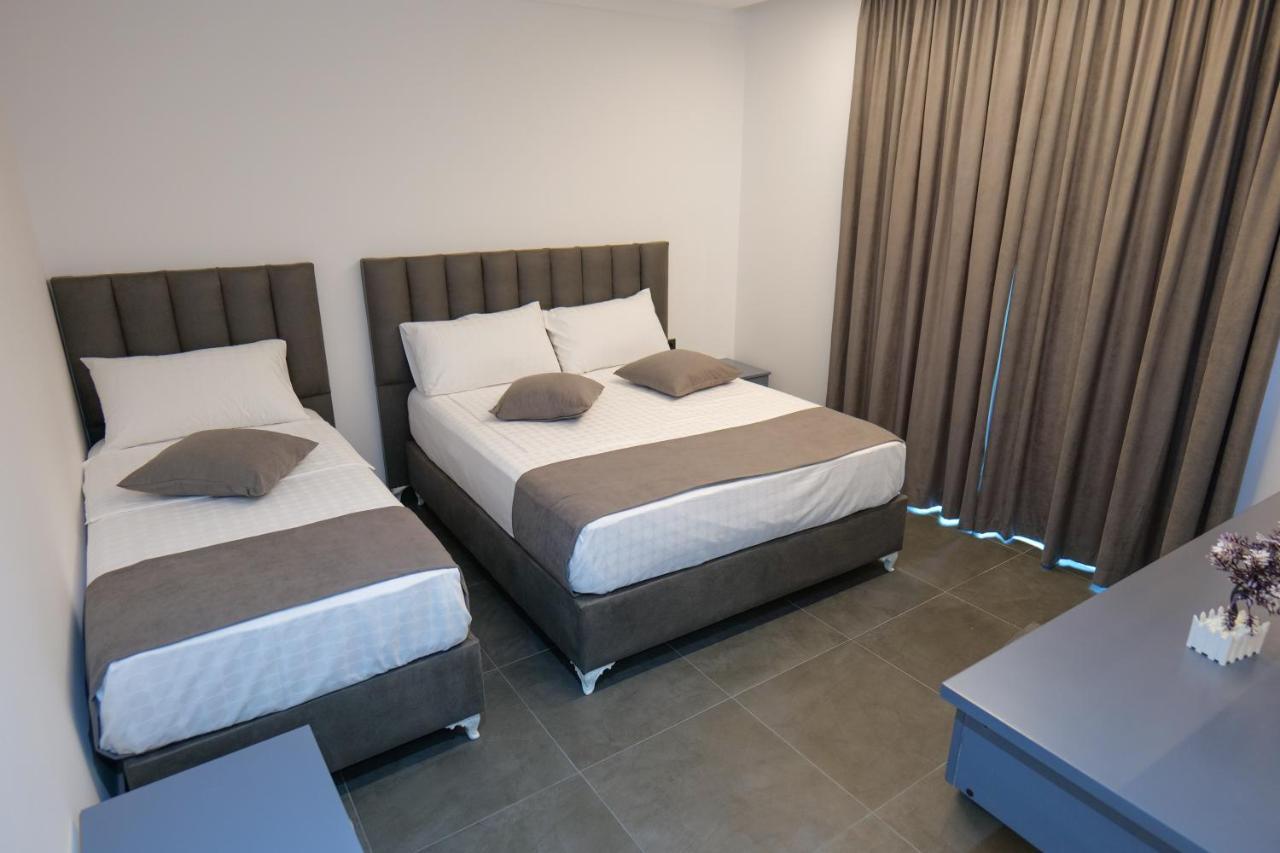Vila Celaj Hotel Vlorë Екстериор снимка