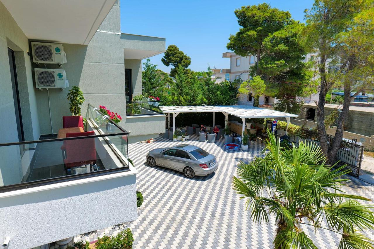 Vila Celaj Hotel Vlorë Екстериор снимка
