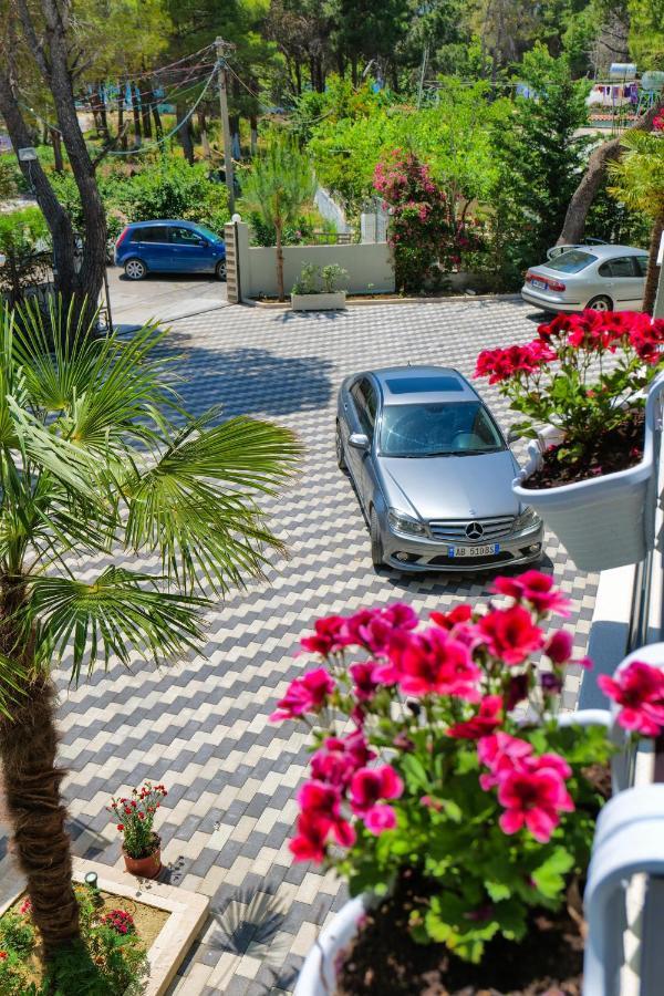 Vila Celaj Hotel Vlorë Екстериор снимка