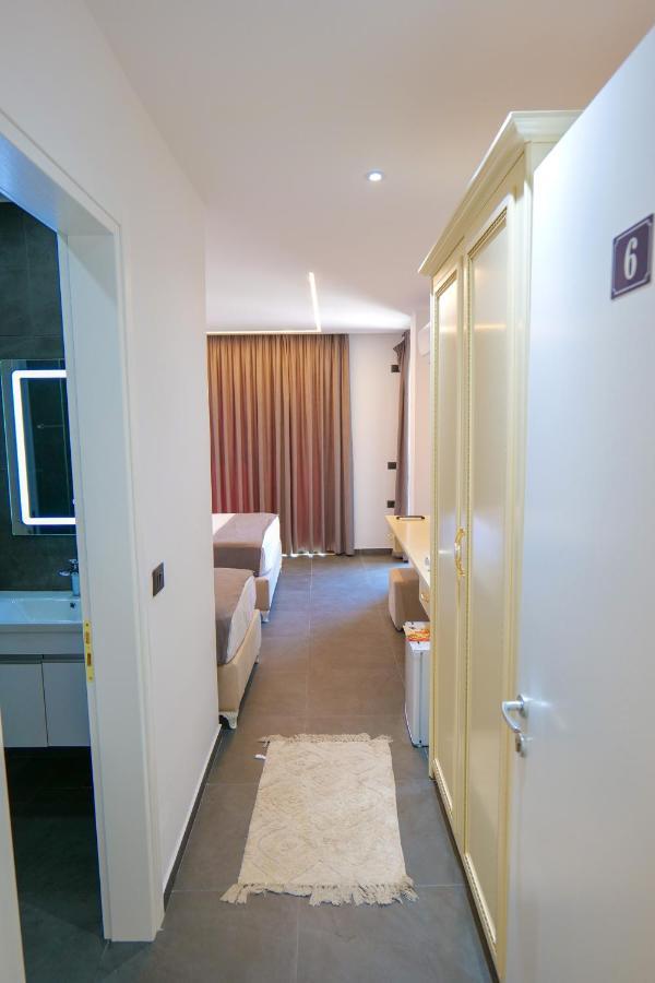 Vila Celaj Hotel Vlorë Екстериор снимка